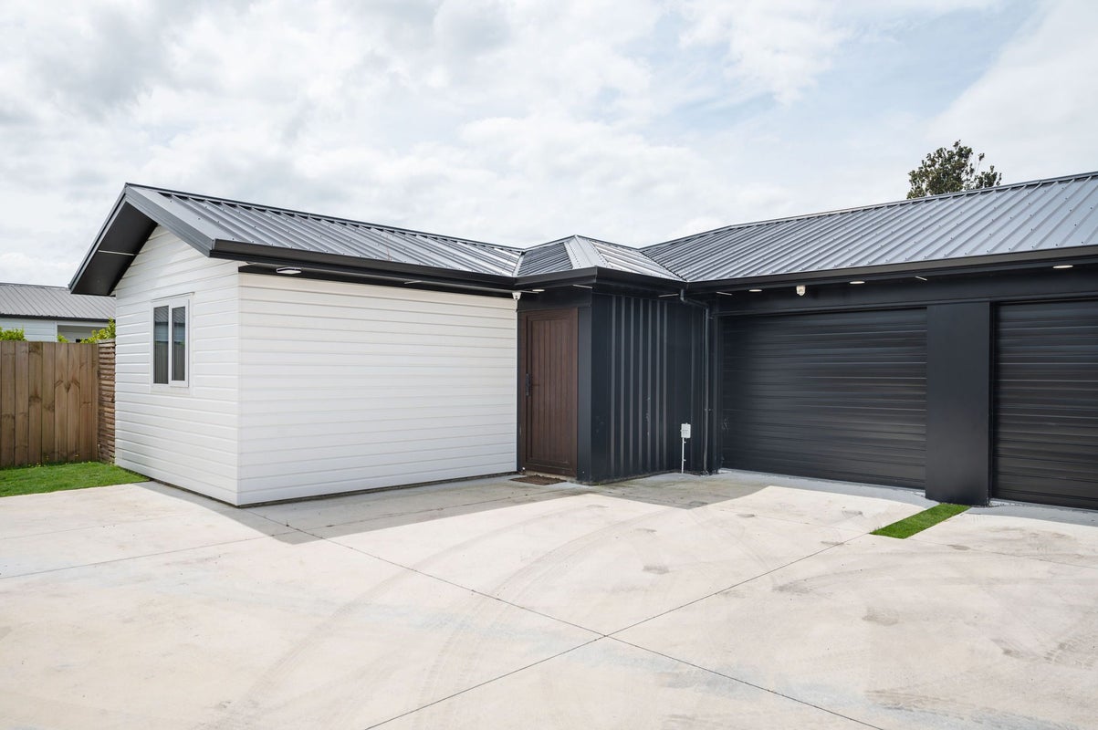 4/6 Dominion Road, Nawton, Hamilton - Carousel 1