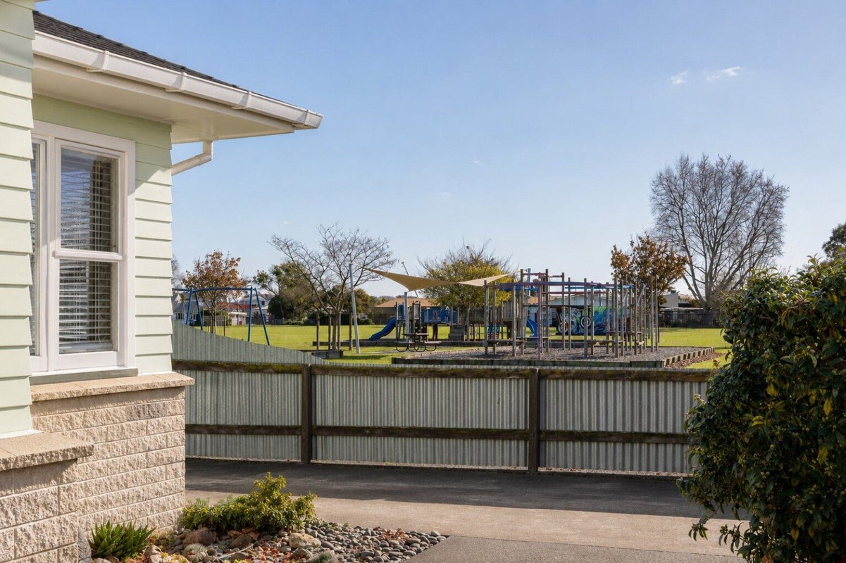 23 Allen Berry Avenue, Pirimai, Napier - Carousel 15
