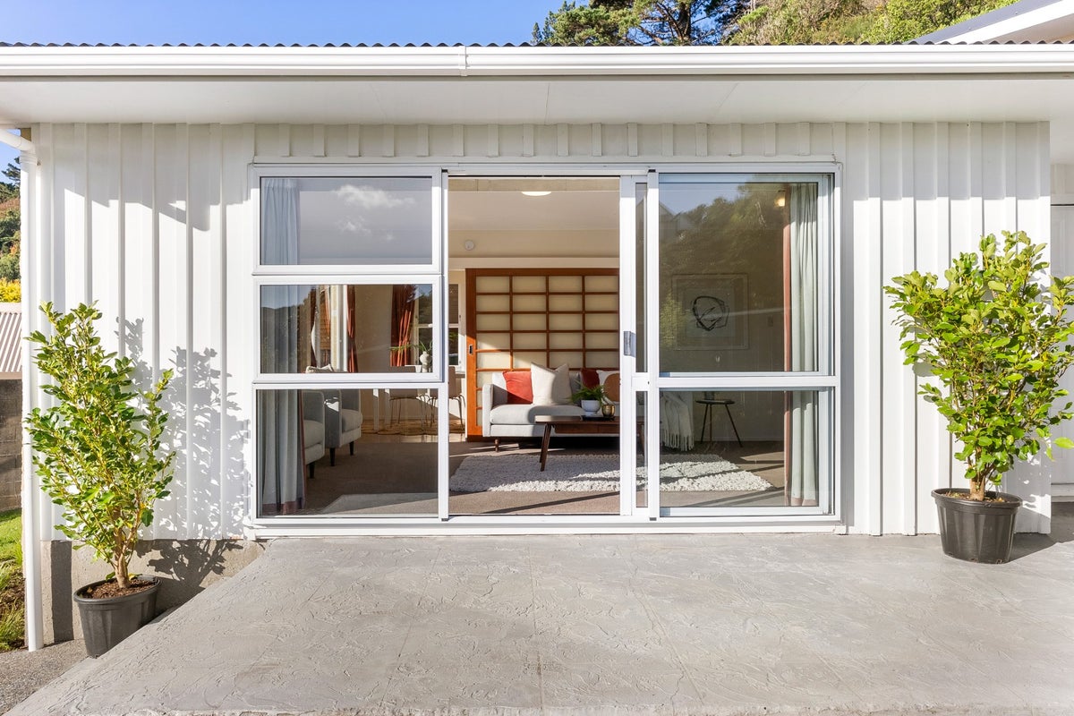196 Pembroke Road, Wilton, Wellington - Carousel 2