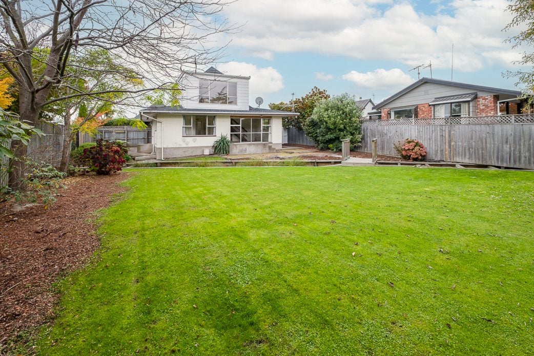 2/77 Mays Road, St Albans, Christchurch - Carousel 1