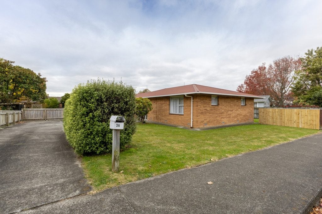 3A Ruamahanga Crescent, Terrace End, Palmerston North - Carousel 24