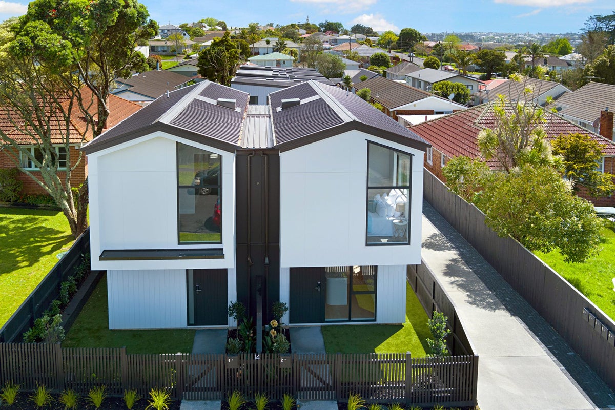 6/14 Akehurst Avenue, New Lynn, Auckland - Carousel 1