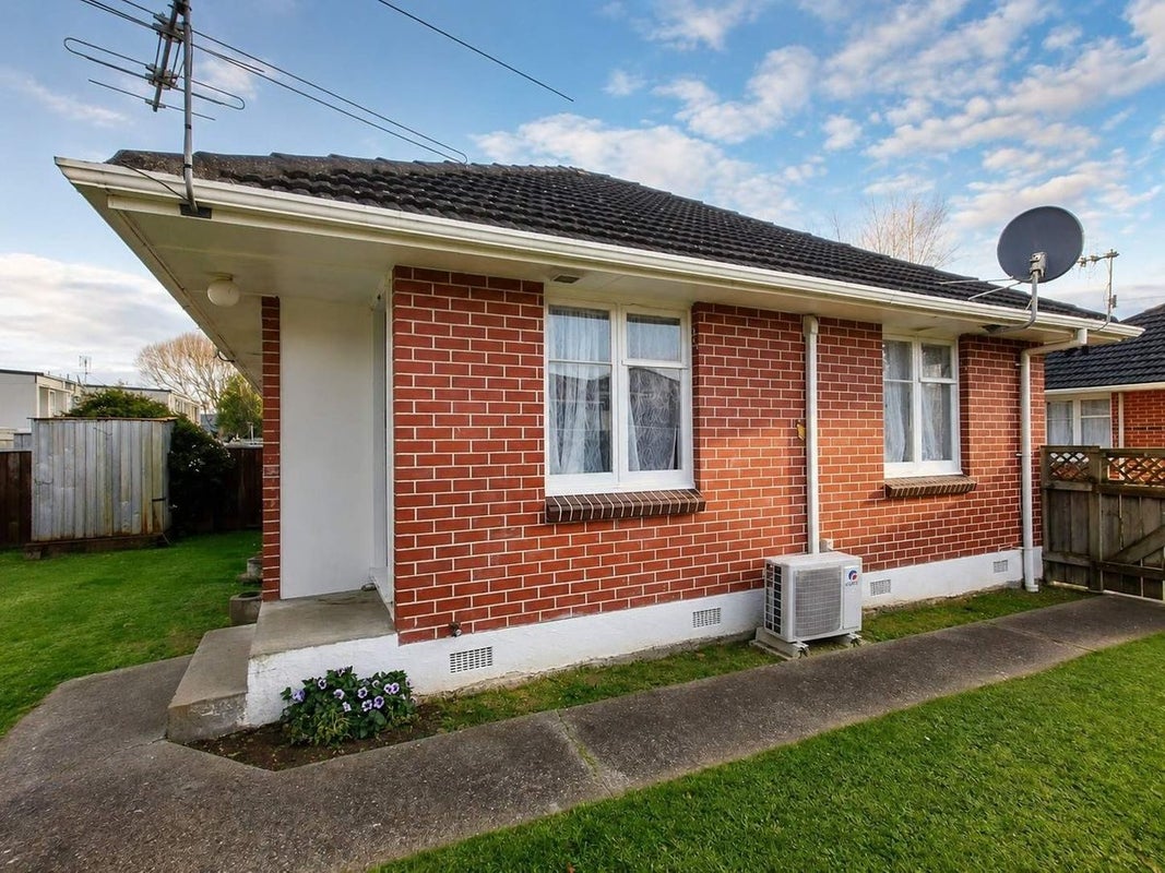 5/64 Gibbons Street, Ebdentown, Upper Hutt - Carousel 1