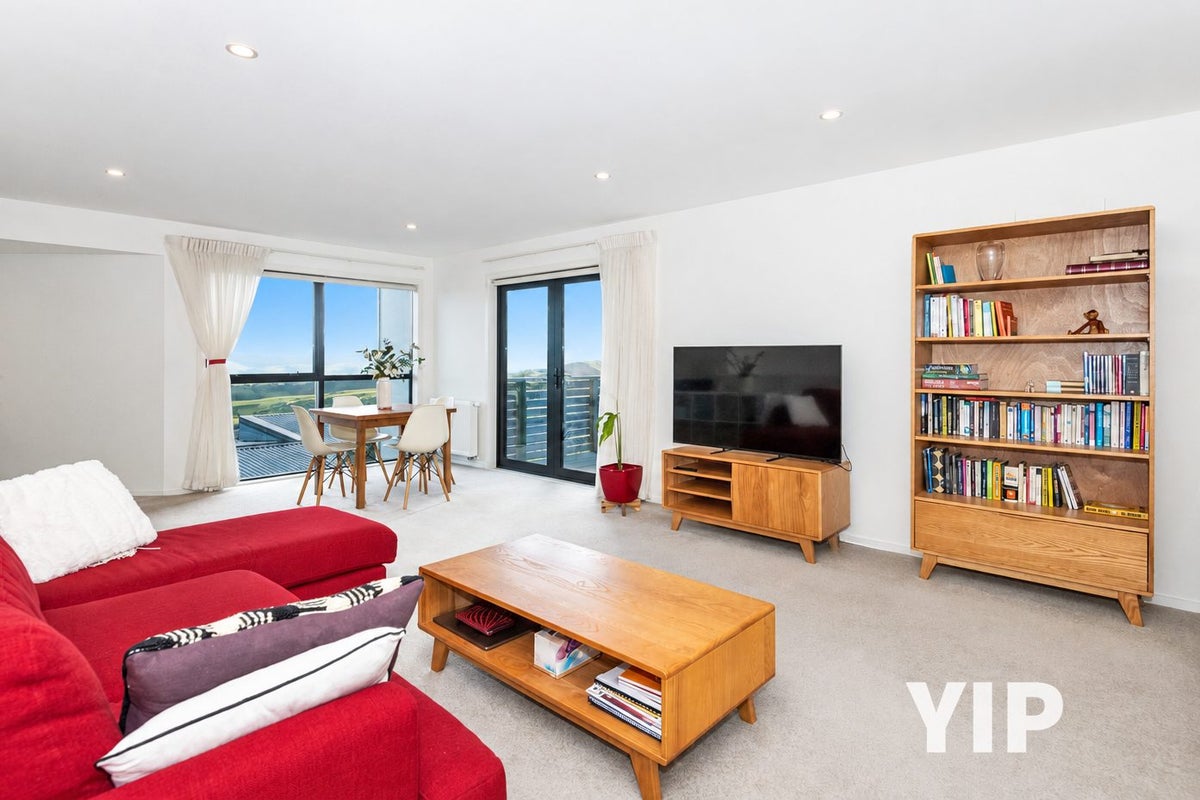 28 Red Beech Avenue , Woodridge, Wellington - Carousel 2