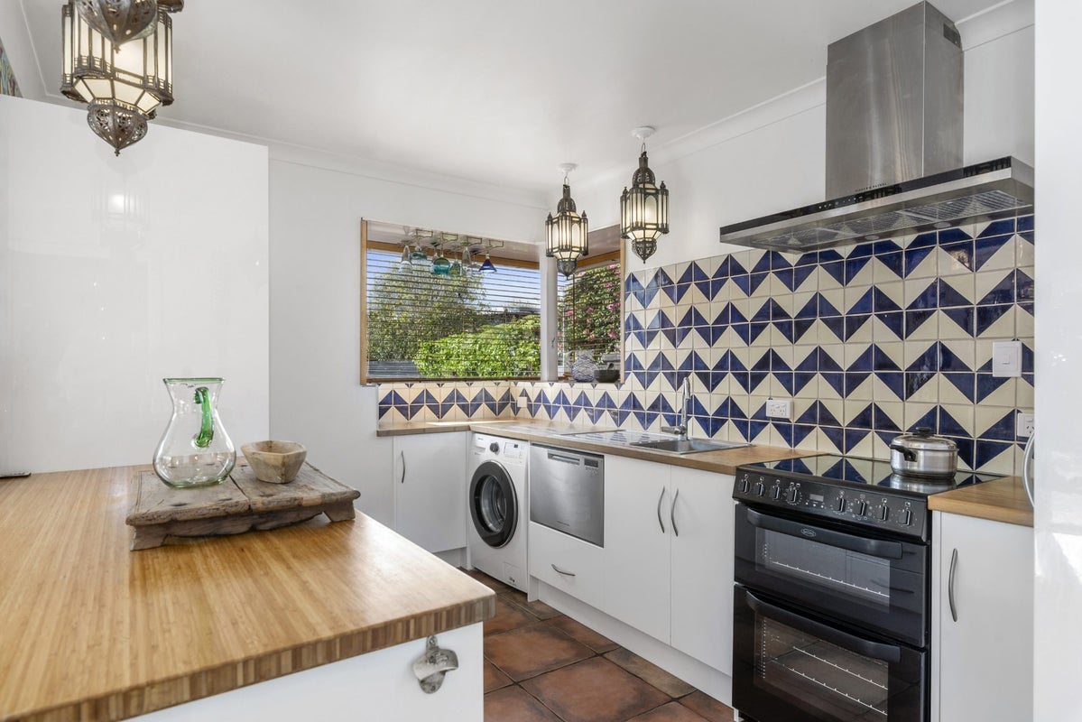 8B Holland Street, Glenholme, Rotorua - Carousel 2