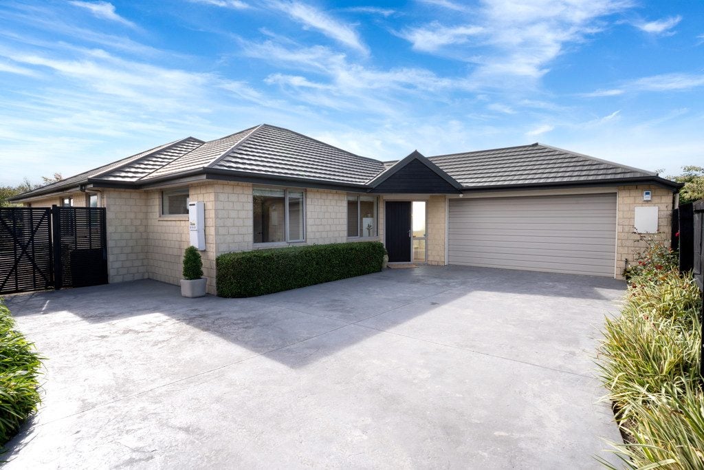4 Village Lane, Halswell, Christchurch - Carousel 1