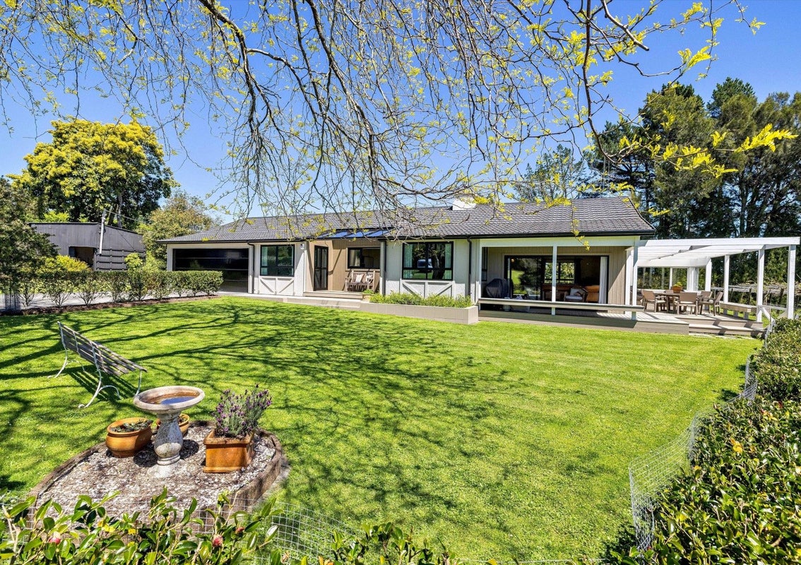 668 Pyes Pa Road, Pyes Pa, Tauranga - Carousel 1