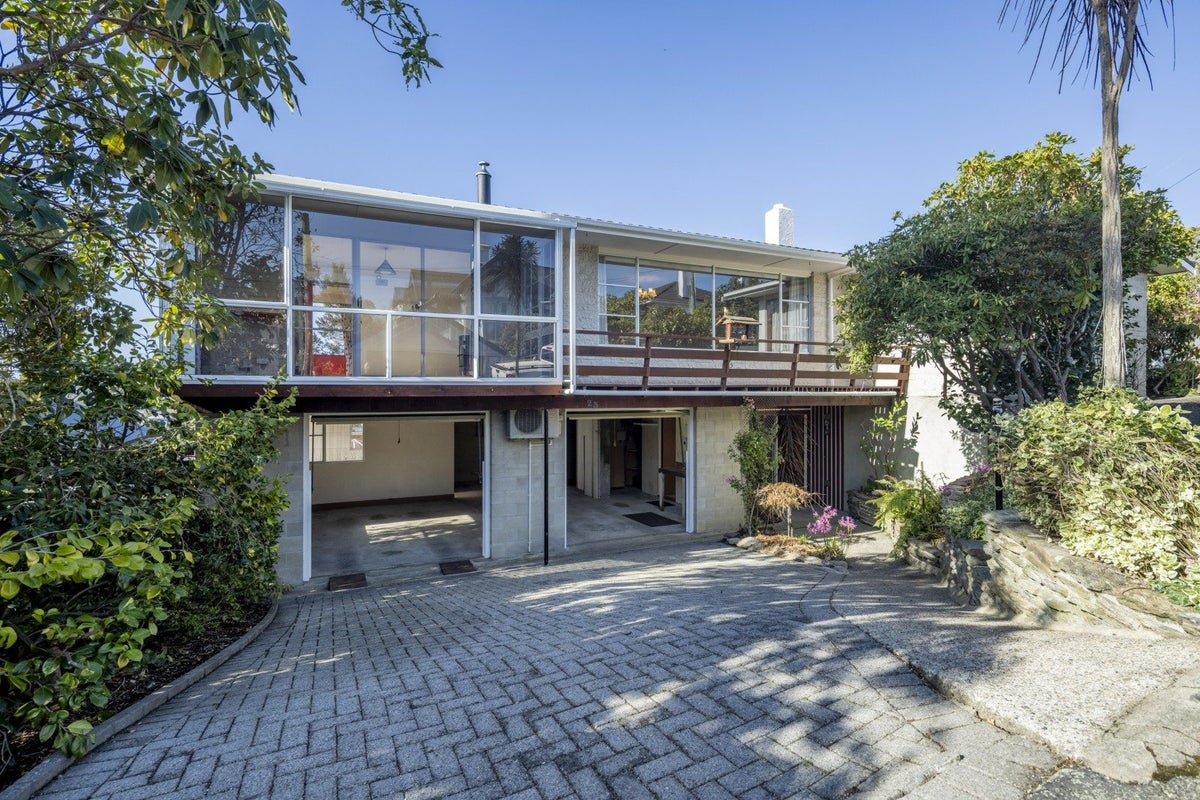 23 Whitby Street, Mornington, Dunedin - Carousel 1