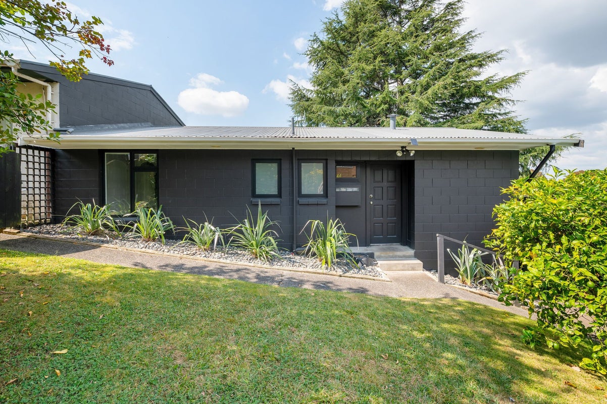 32A Kowhai Street, Hamilton Lake, Hamilton - Carousel 2