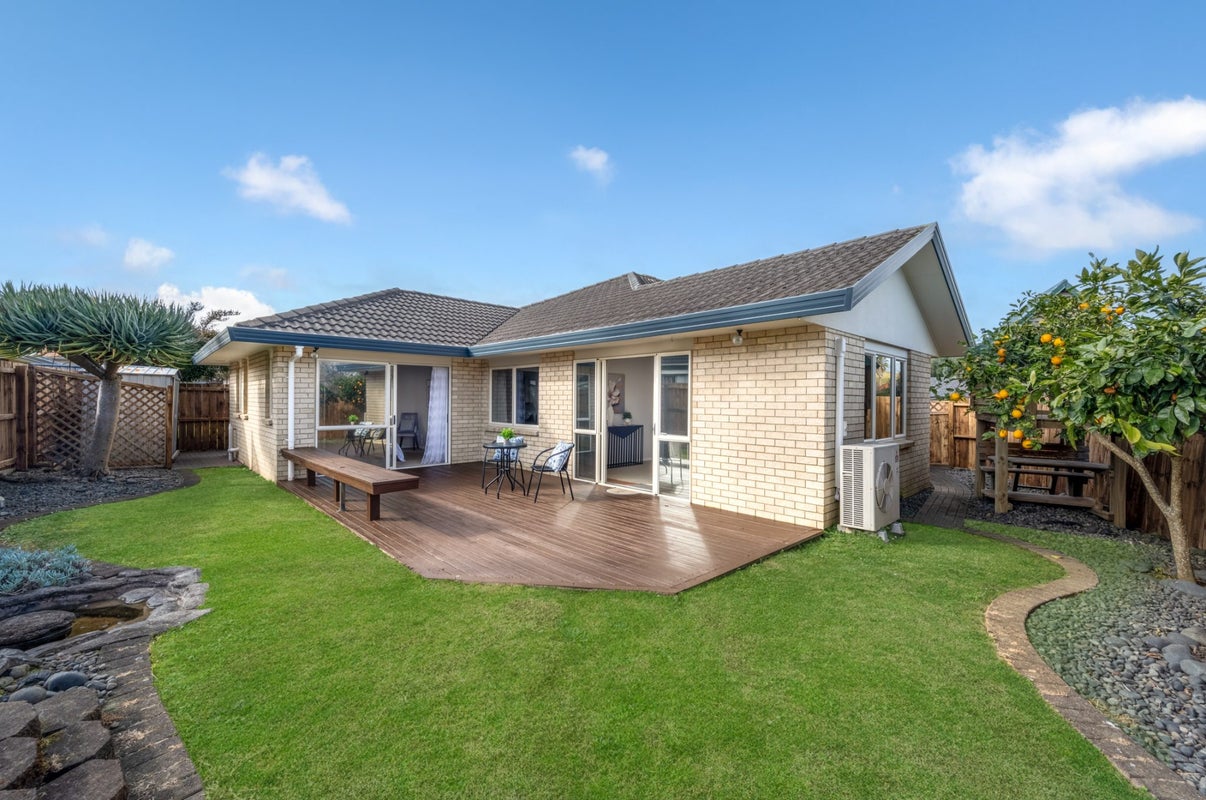 50 Huntington Drive, Huntington Park, Auckland - Carousel 1