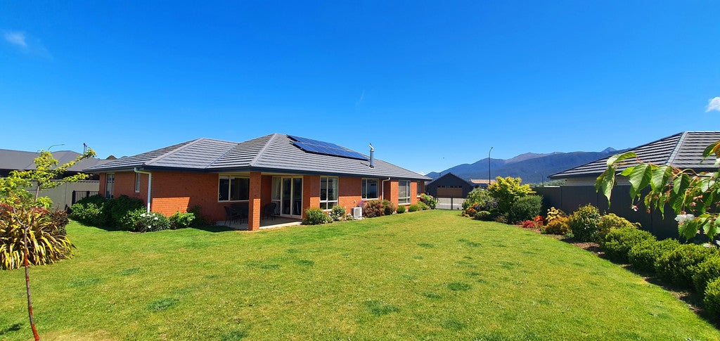 36 Takitimu Avenue, Te Anau, Te Anau - Carousel 1
