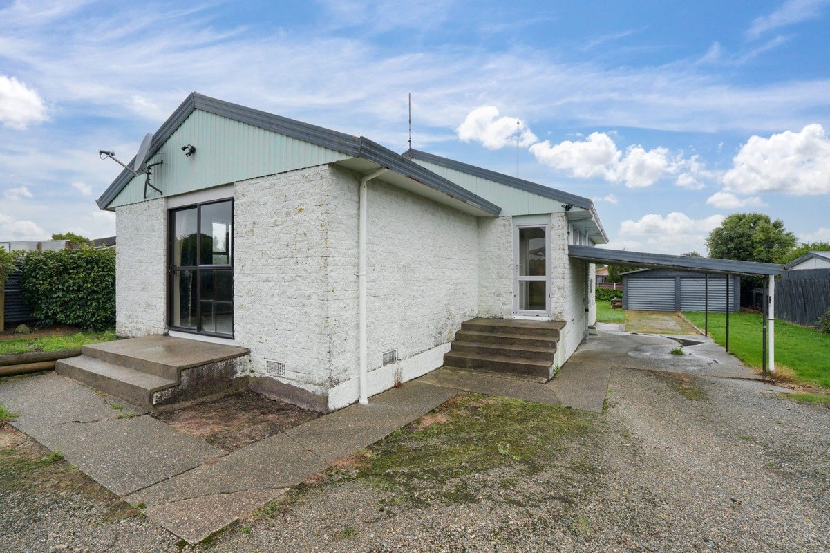 44 Dundee Place, Strathern, Invercargill - Carousel 1