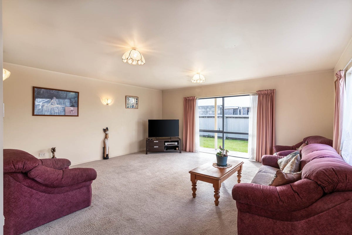 8A Brian Bary Street, Redwoodtown, Blenheim - Carousel 2