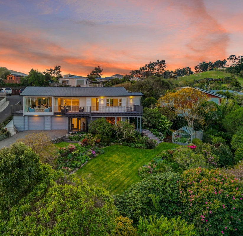 18 Poto Road, Normandale, Lower Hutt - Carousel 1