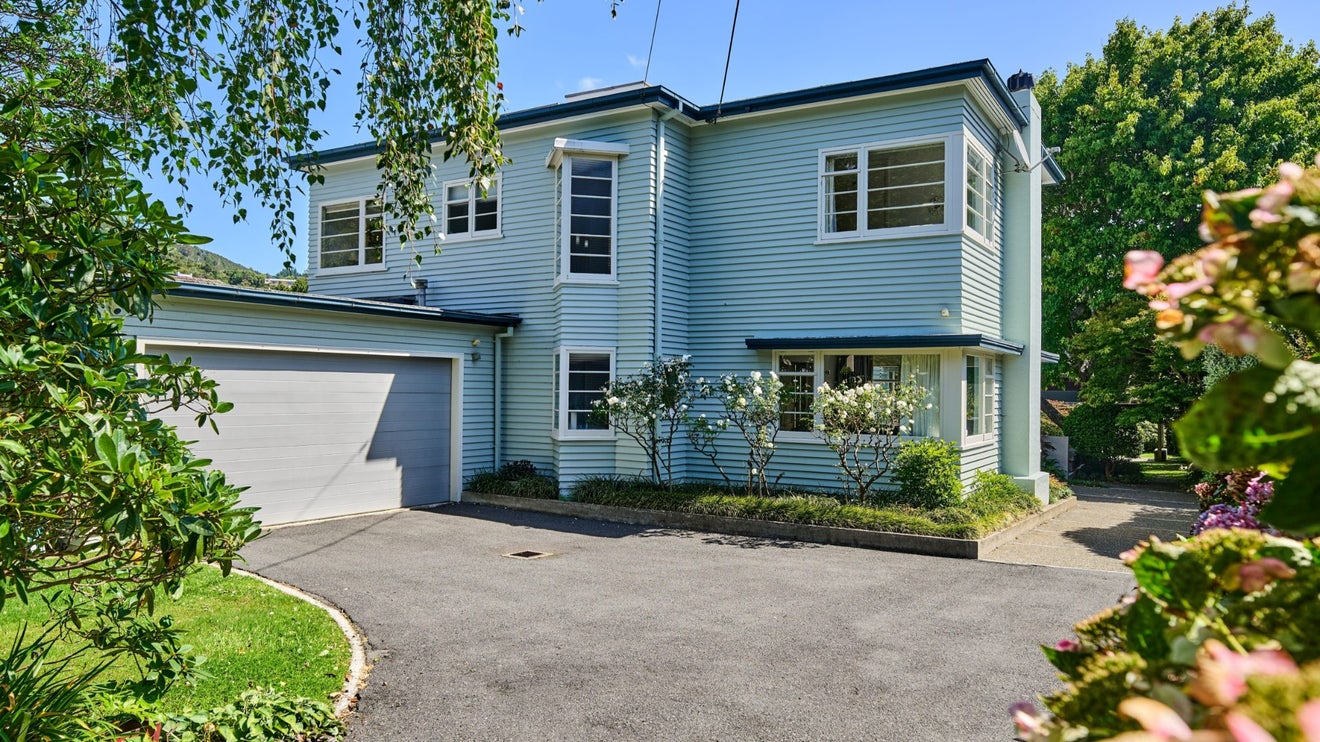 33 Cheviot Road, Lowry Bay, Lower Hutt - Carousel 1