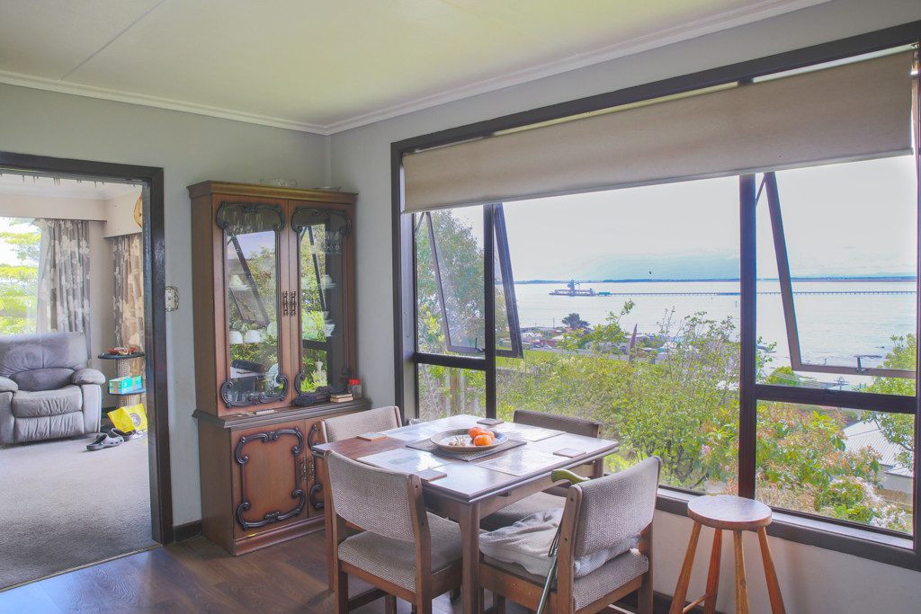 46 Walker Street, Bluff - Carousel 2