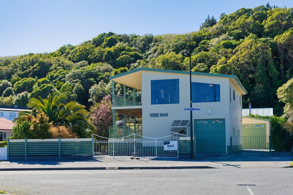 36 Kotare Place, South Bay, Kaikoura - Carousel 1