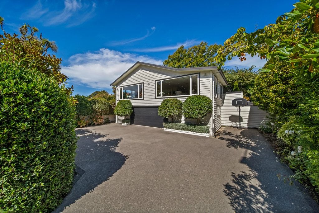 2 Crichton Terrace, Cashmere, Christchurch - Carousel 26