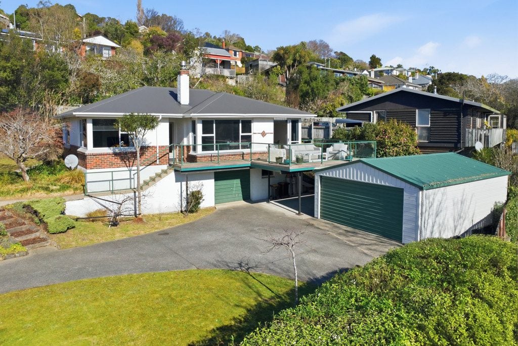 34 Dalmeny Street, North East Valley, Dunedin - Carousel 1