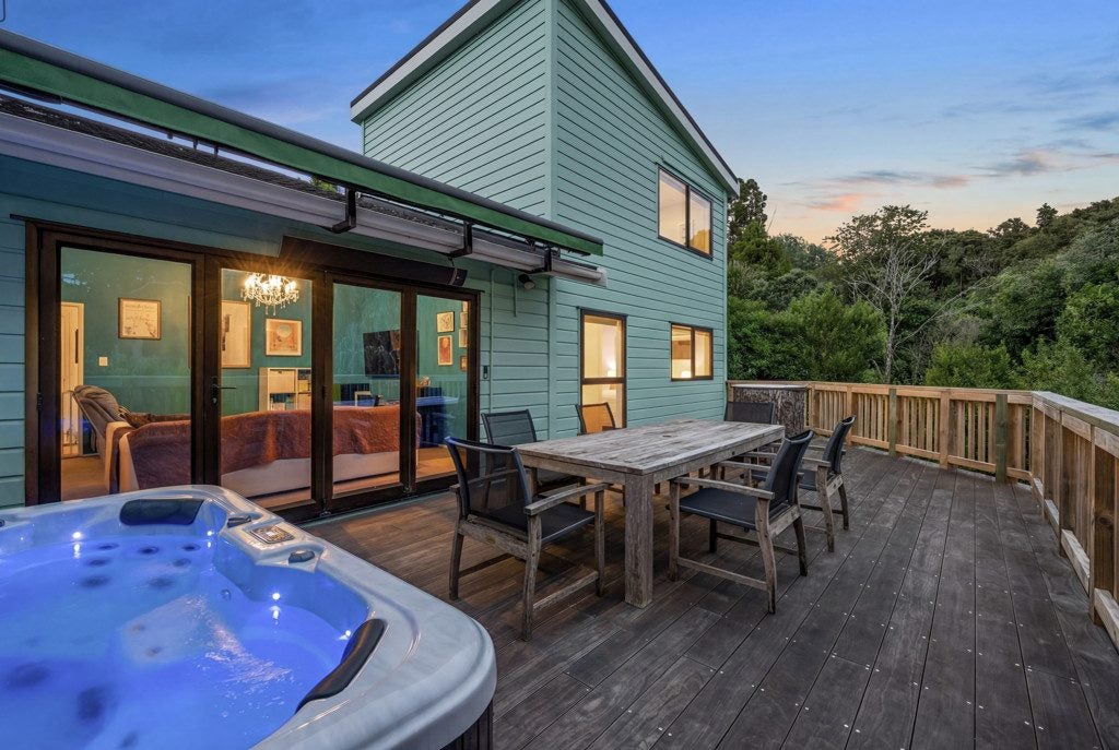 13 Rydal Drive, Mount Wellington, Auckland - Carousel 2