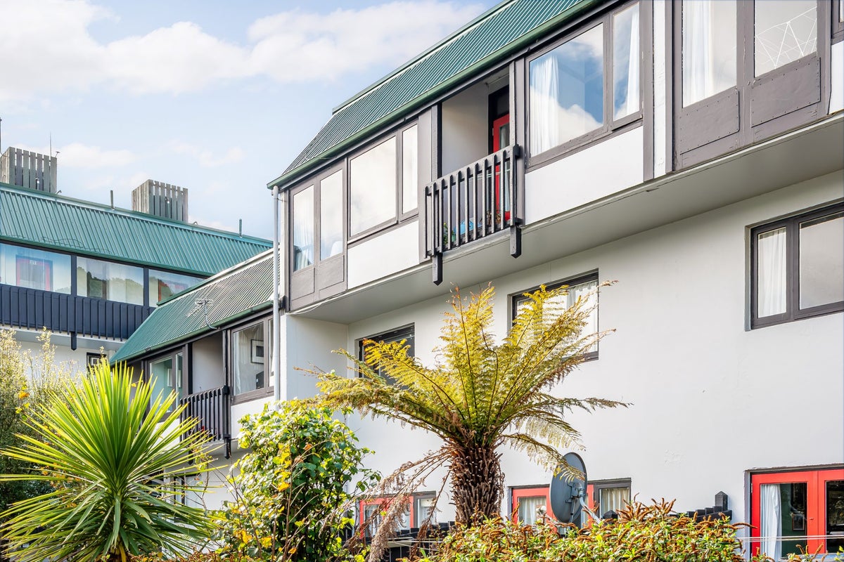 45/46 Hiropi Street, Newtown, Wellington - Carousel 1