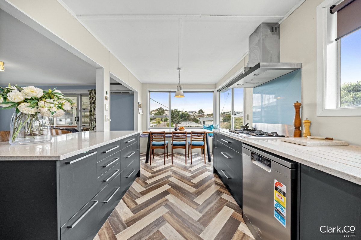 142 Te Pene Avenue, Titahi Bay, Porirua - Carousel 2