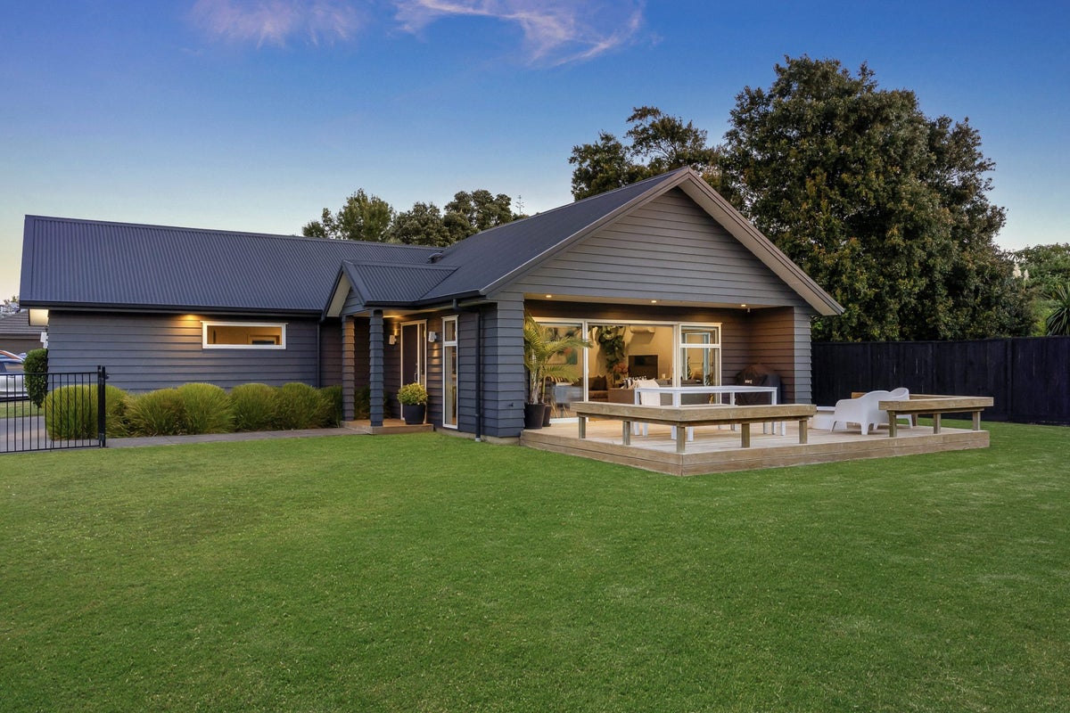 6 Abernethy Way, Patumahoe, Pukekohe - Carousel 2