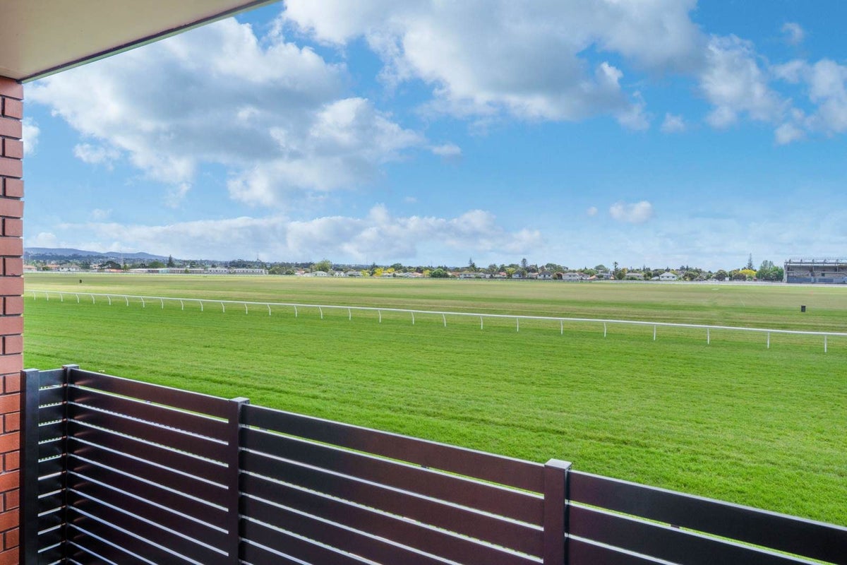 5/59 Wingate Street, Avondale, Auckland - Carousel 1