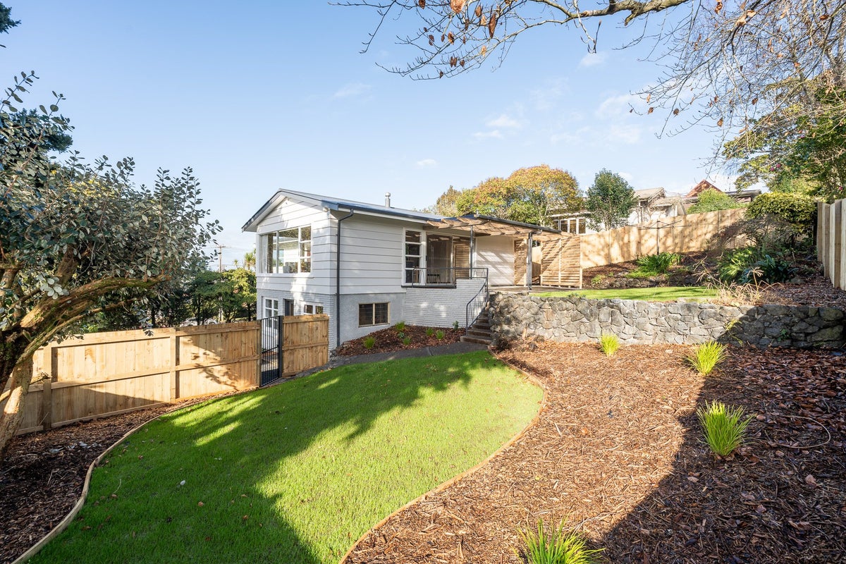 4 Mahoe Street, Melville, Hamilton - Carousel 1