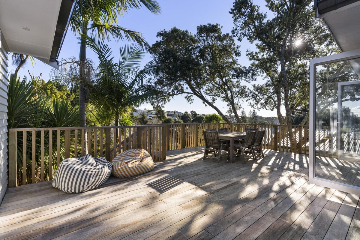 81 Stott Avenue, Birkdale, Auckland - Carousel 2