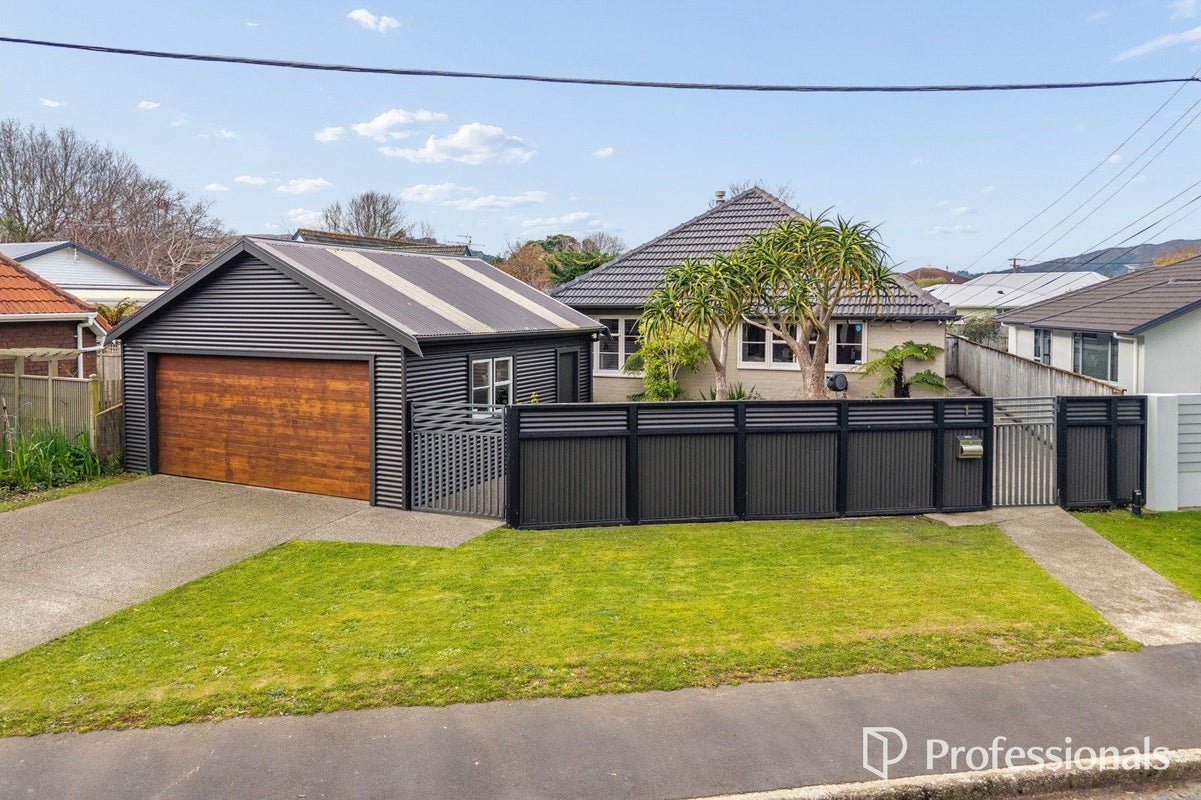 1 Thornycroft Avenue, Epuni, Lower Hutt - Carousel 1