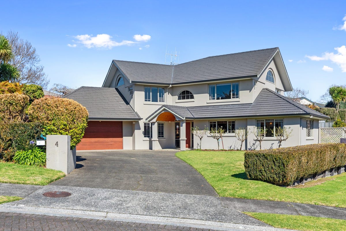 4 Caernarvon Rise, Bethlehem, Tauranga, Bay Of Plenty - Carousel 1