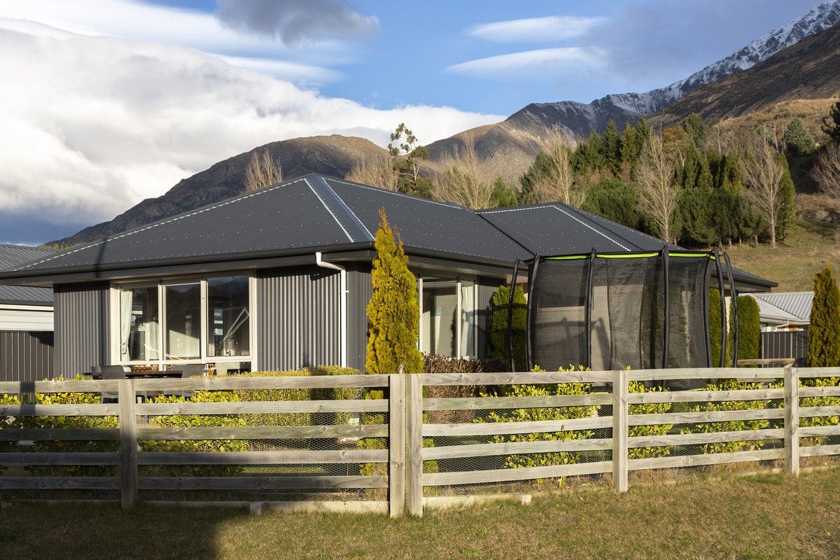 3 Tudor Lane, Lower Shotover, Lower Shotover - Carousel 2
