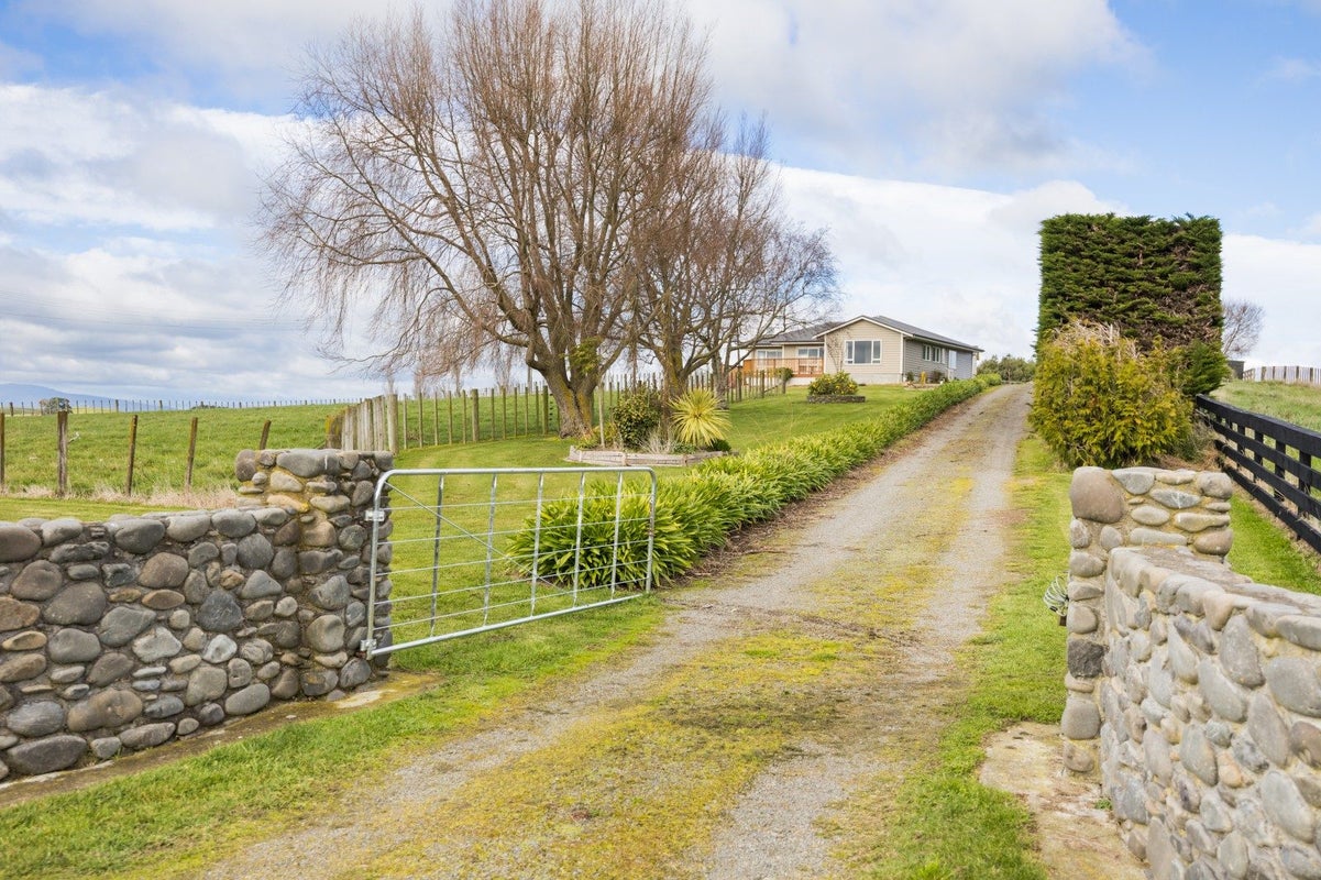 225 Makara Road, Halcombe, Feilding - Carousel 31