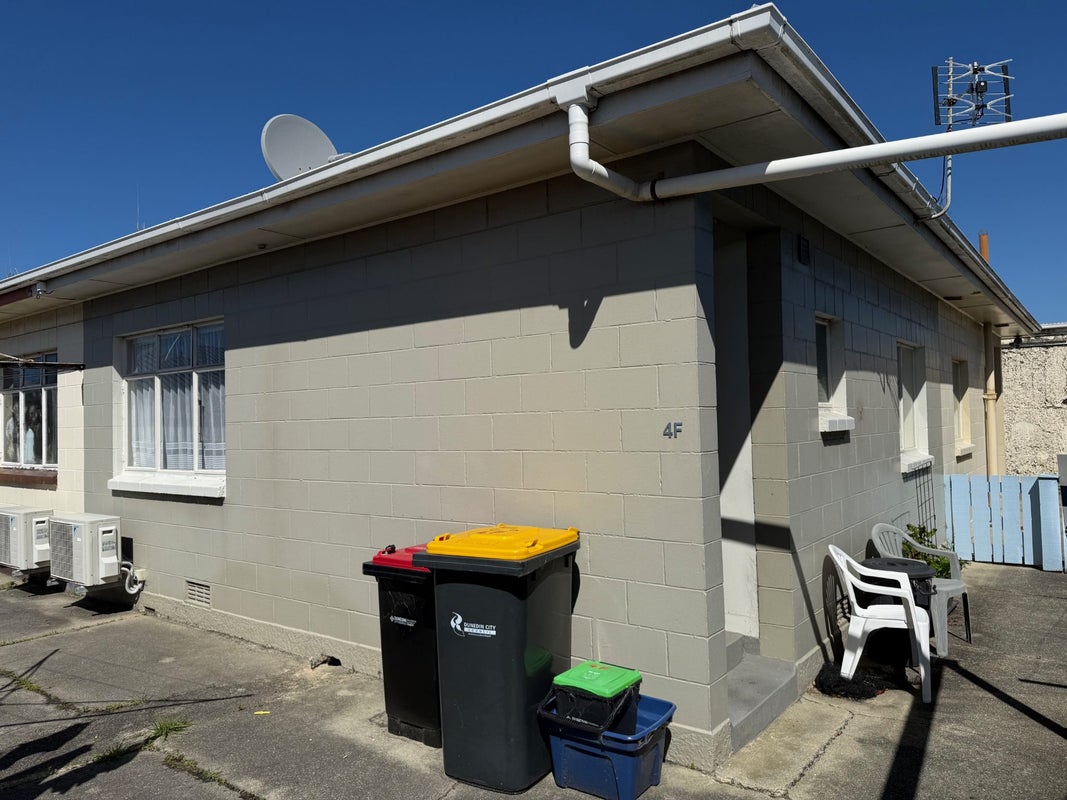 4F Begg Street, Saint Kilda, Dunedin - Carousel 1