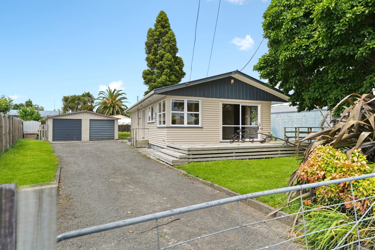 4 Hendon Road, Fairview Downs, Hamilton - Carousel 1