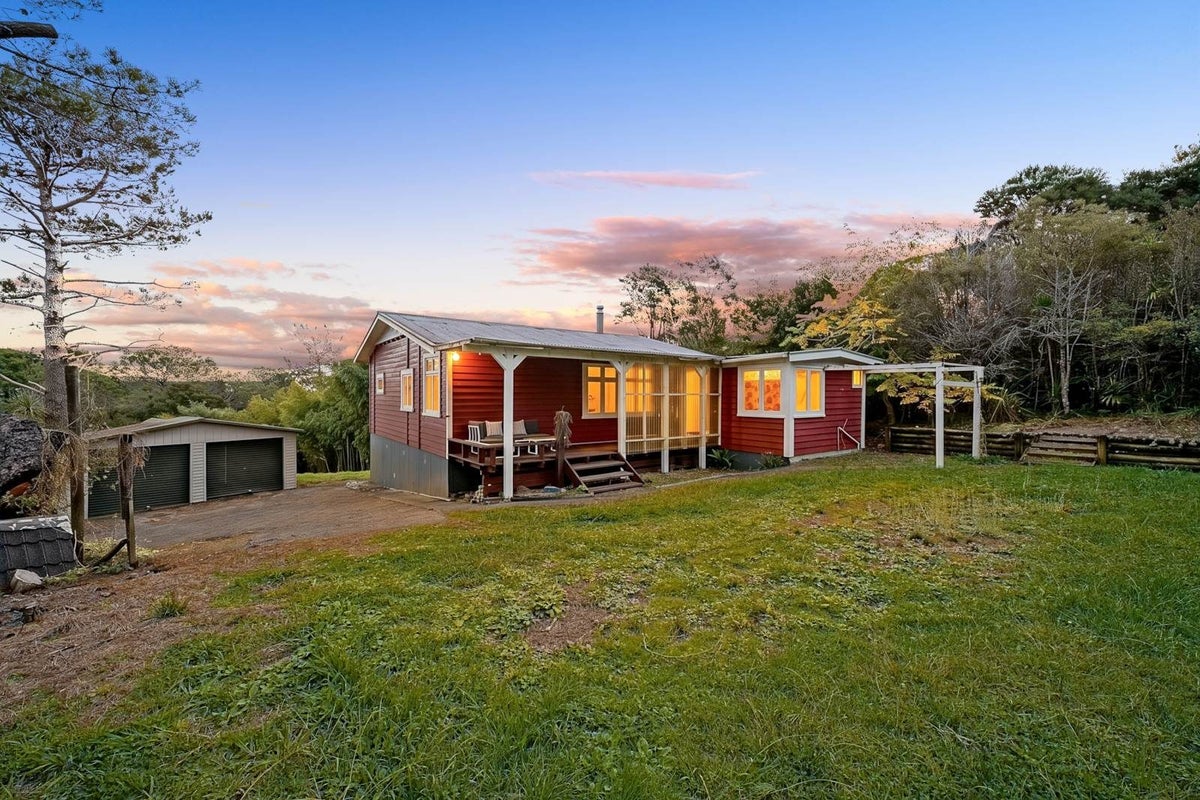 236 Albany Heights Road, Albany Heights, Albany - Carousel 1
