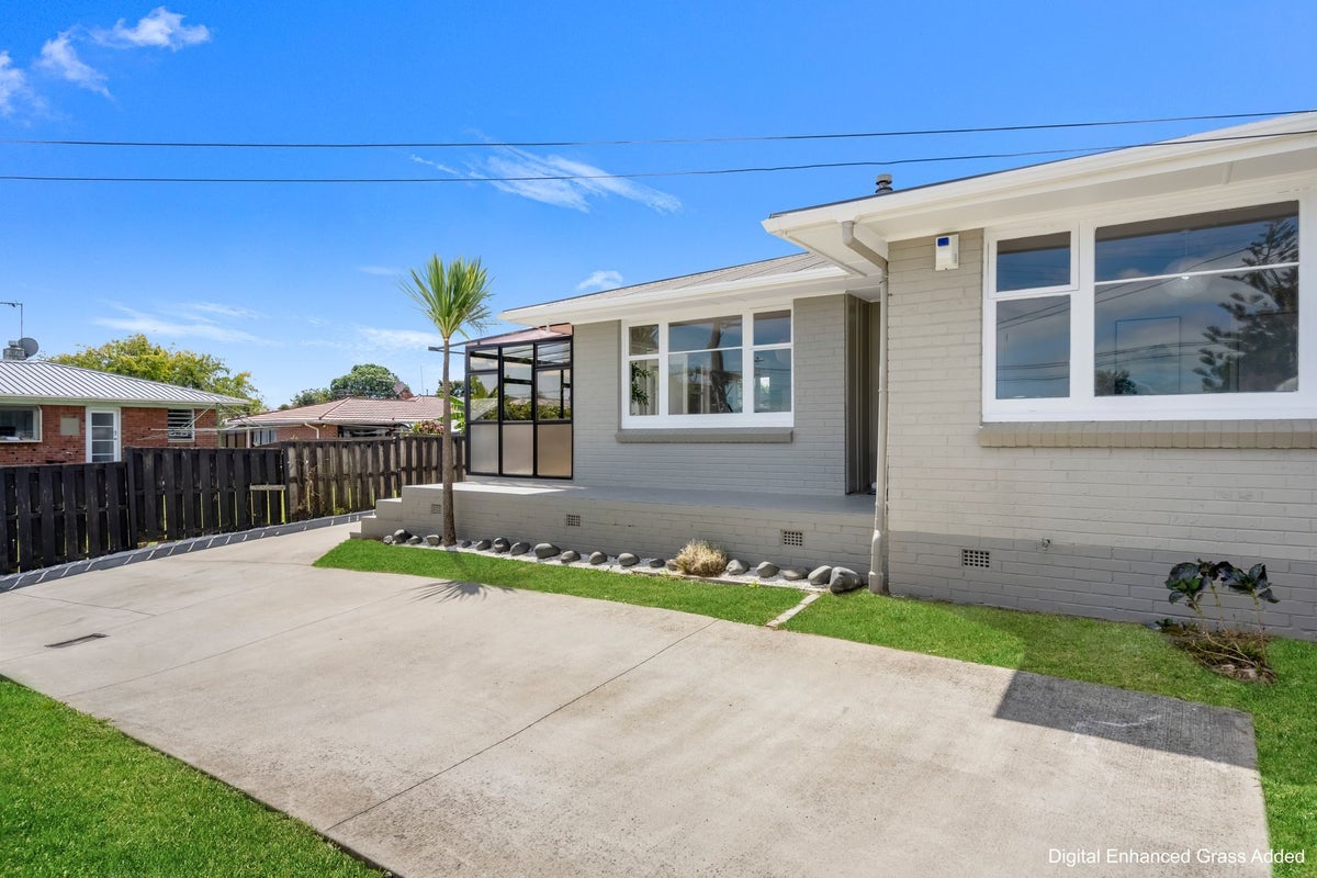 35 Tampin Road, Hillpark, Auckland - Carousel 1
