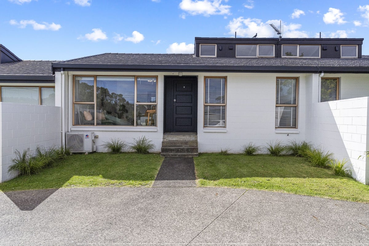2/156 Hutchinson Avenue, New Lynn, Auckland - Carousel 1