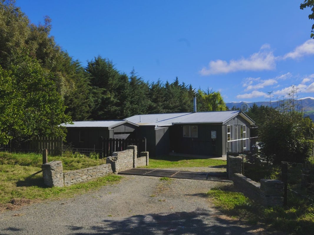 34 Earthquake Road, Oamaru - Carousel 2