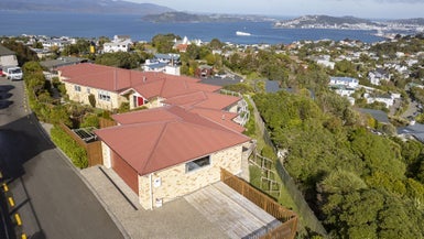 9 Imran Terrace, Khandallah, Wellington - Carousel 1
