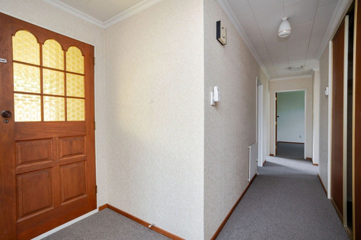 1A Hospital Street, Dannevirke - Carousel 2