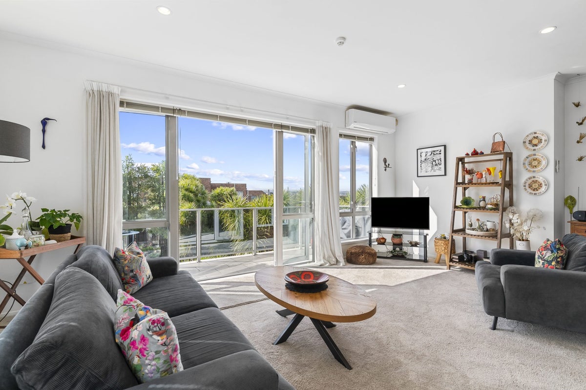 5d Puka Street, Onehunga, Auckland City, Auckland - Carousel 2
