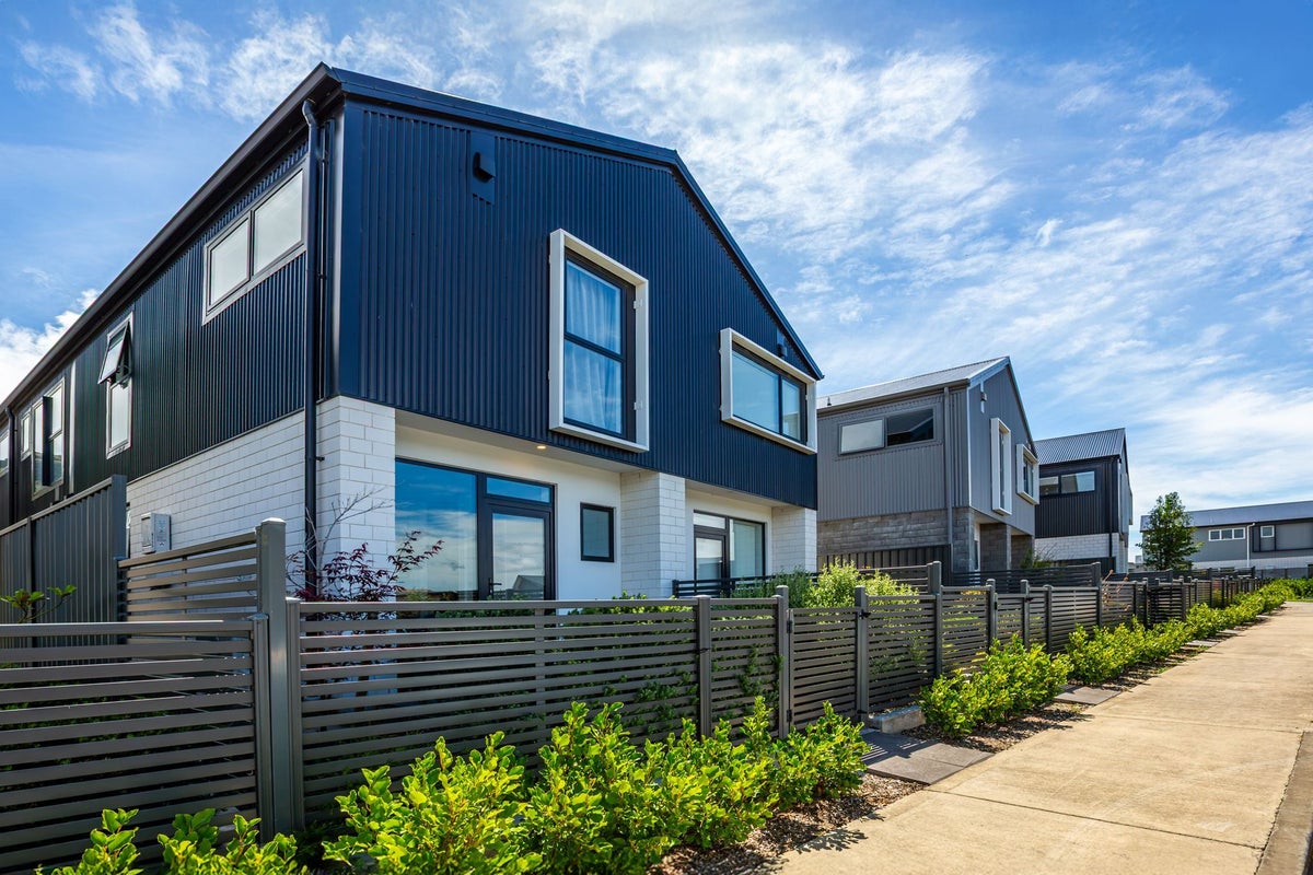 11 Tokitoki Way, Kenepuru, Porirua - Carousel 2