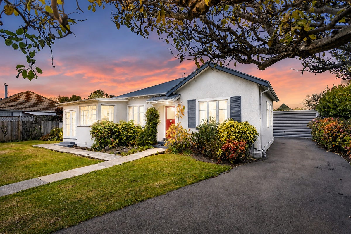 47 Pitcairn Crescent, Bryndwr, Christchurch - Carousel 2