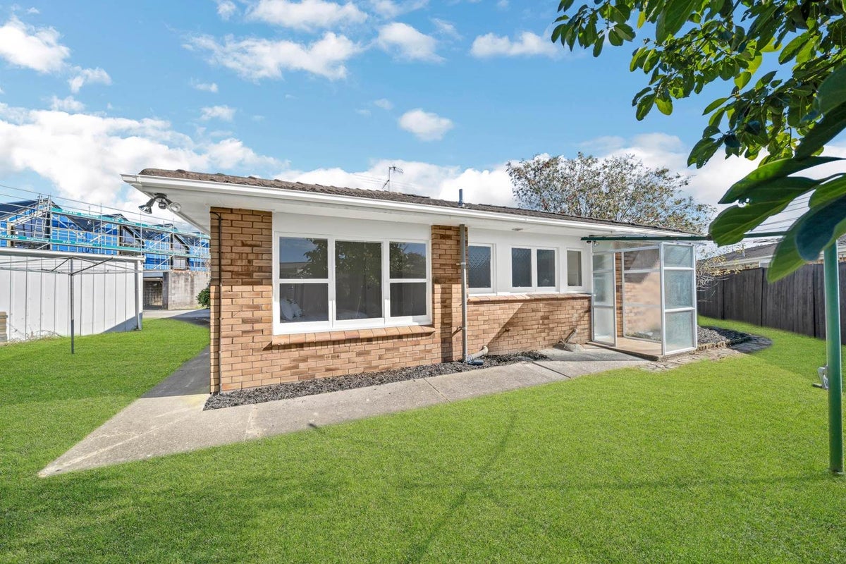 1/9 Glenties Lane, Ellerslie, Auckland - Carousel 1