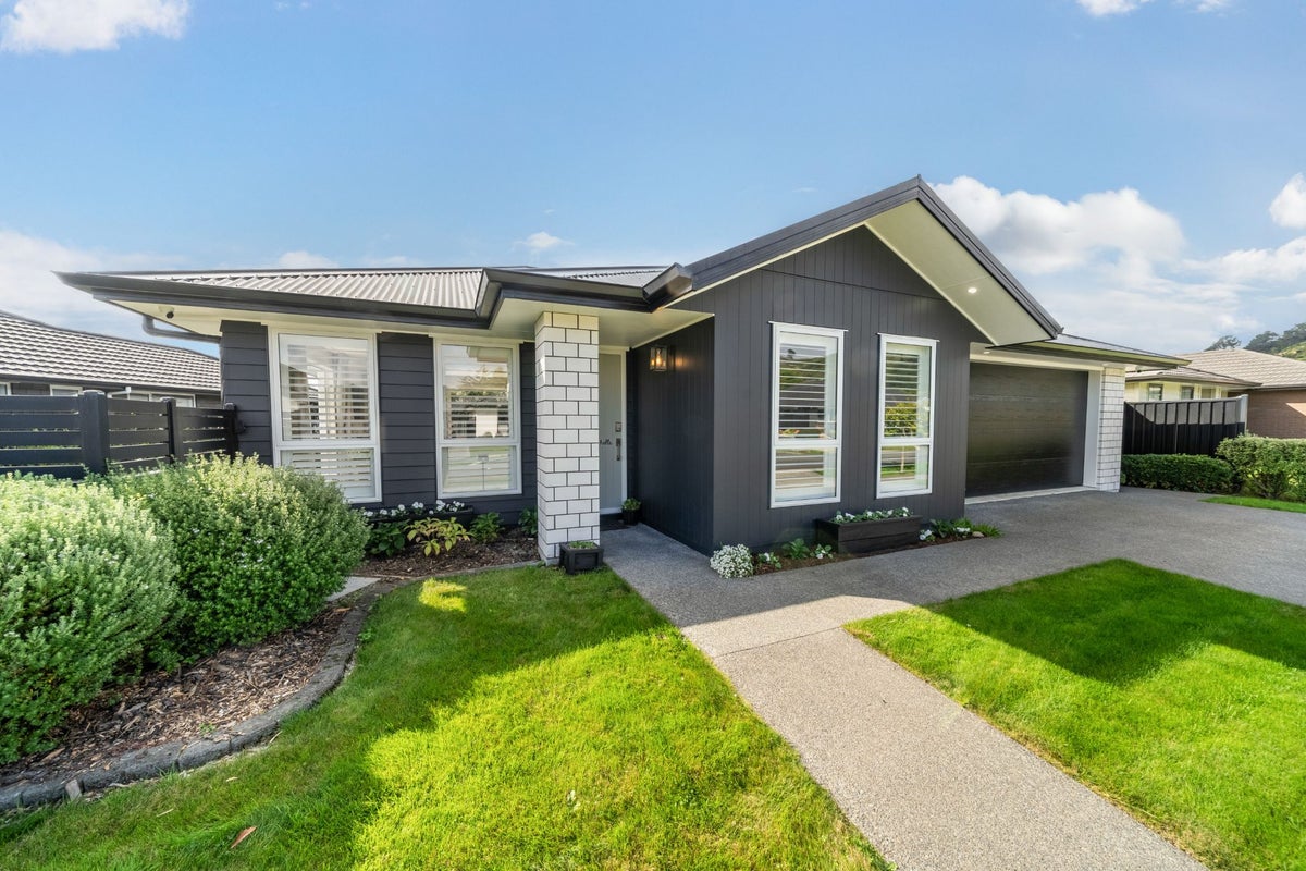 36 Buddle Road, Wallaceville, Upper Hutt - Carousel 2