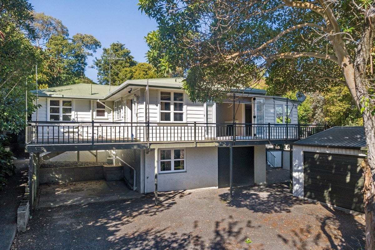 7 Stanford Crescent, Whataupoko, Gisborne - Carousel 1