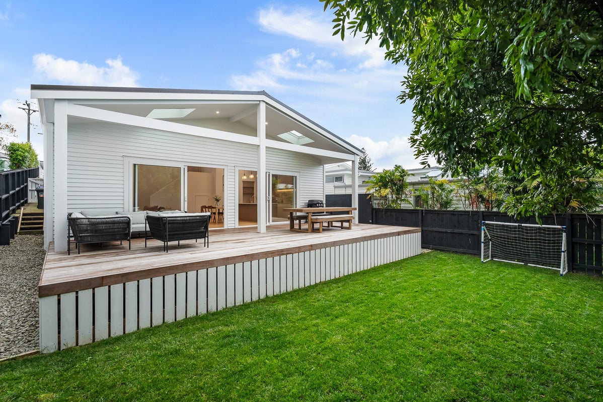 45 Chester Avenue, Westmere, Auckland - Carousel 2