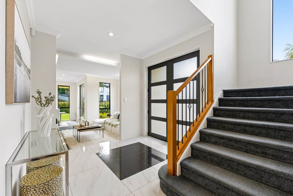 46 Corricvale Way, Northcross, Auckland - Carousel 1